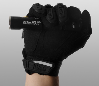 Фонарь Armytek Partner C2 Pro v3 XНP35 (тёплый свет), 1950 лм — интернет-магазин «Комбат»