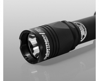 Фонарь тактический Armytek Dobermann XP-L HI Теплый, 977 лм, 1x18650 или 2xCR123A — интернет-магазин «Комбат»