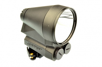 Фонарь подствольный  Lightforce PRED9X-green (дальность до 140мм) выносная кнопка, зарядное устройство, крепежный элемент — интернет-магазин «Комбат»