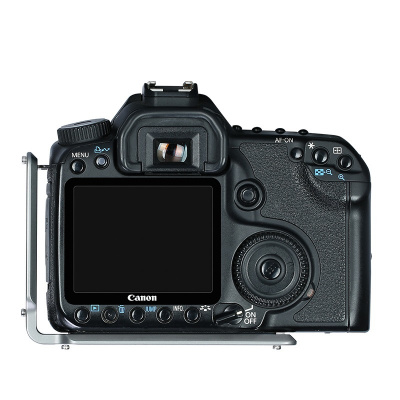 Универсальная шина Leofoto для фотоаппаратов Nikon, Canon, Sony, Olympus (титан, резьба 1/4, вес 88г)  UL-01T — интернет-магазин «Комбат»
