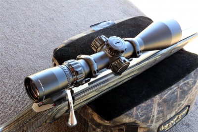 Фото  Оптический прицел March 2.5-25x52 Illuminated MML Reticle # D25V52TIML