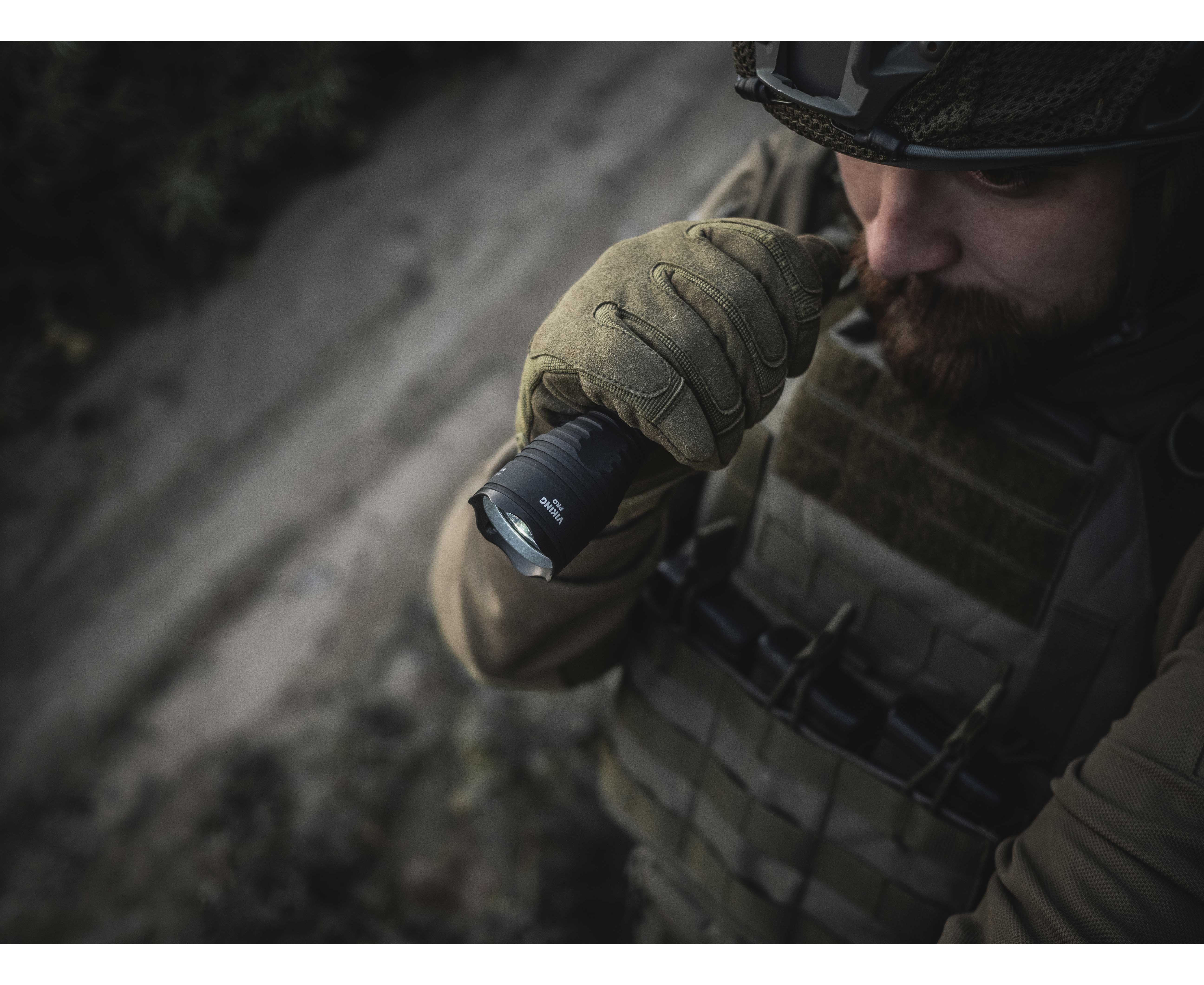 Фонарь тактический Armytek Viking Pro Magnet USB / XHP50.2/ Теплый / 2050 лм / 10°:80° / 1x18650 (в комплекте) — интернет-магазин «Комбат»
